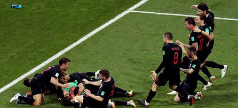 کرواسی با حذف میزبان به نیمه نهایی جام جهانی راه یافت